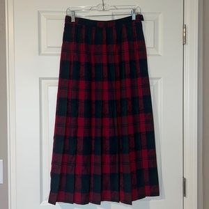 Pendleton Vintage 100% Virgin Wool Red & Green Plaid Pleated Maxi Skirt Size 10